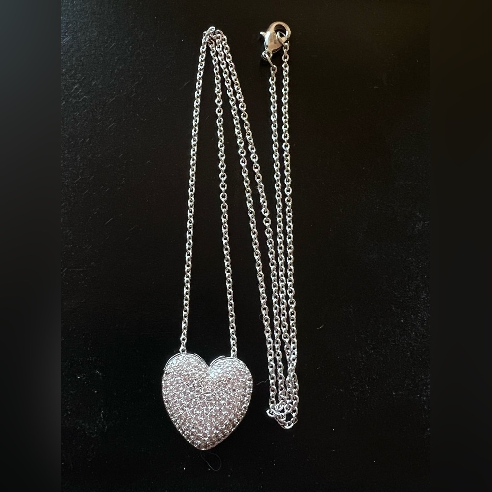Heart necklace❤️